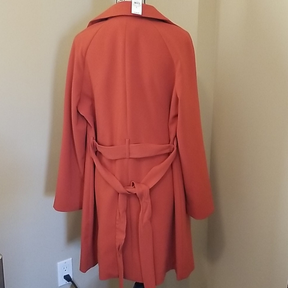 Trenchcoat - Picture 4 of 5